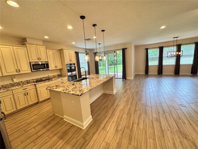 31936 Geoff Wy