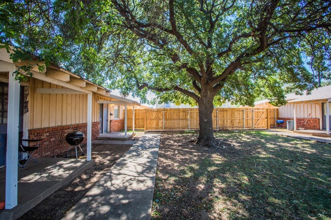 Photo - 2811 43rd St