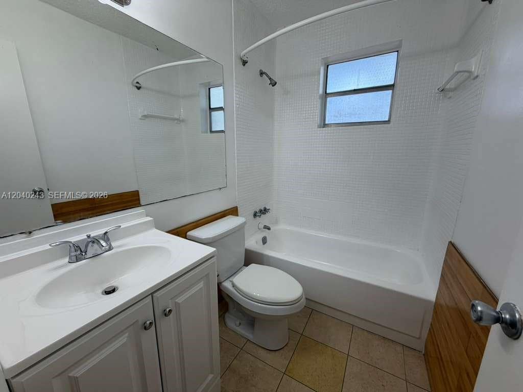 Photo - 1330 NE 127th St Unit 8