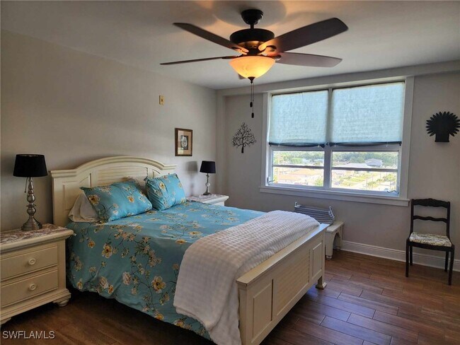 Building Photo - 4803 Sunset Ct Unit 604