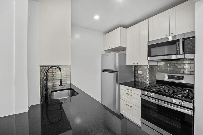 Photo - 597 Grand Ave Unit 2K