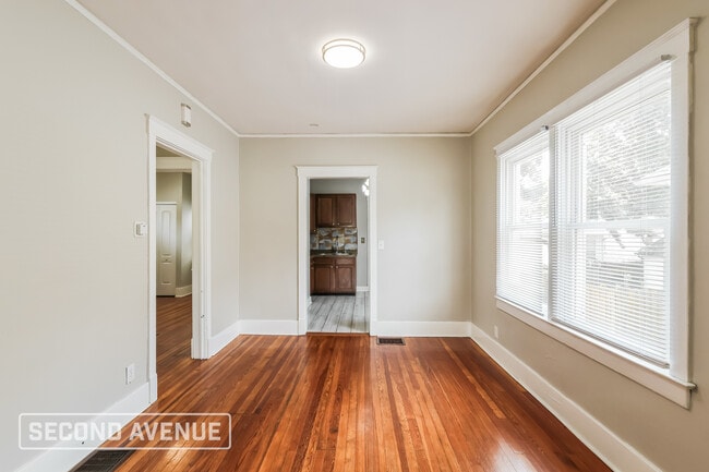 Photo - 1220 Manitau Ave