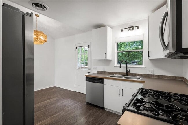 Photo - 1717 Bluebonnet Ln