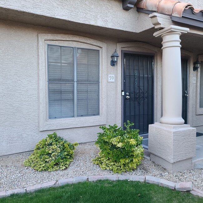 Photo - 3491 N Arizona Ave