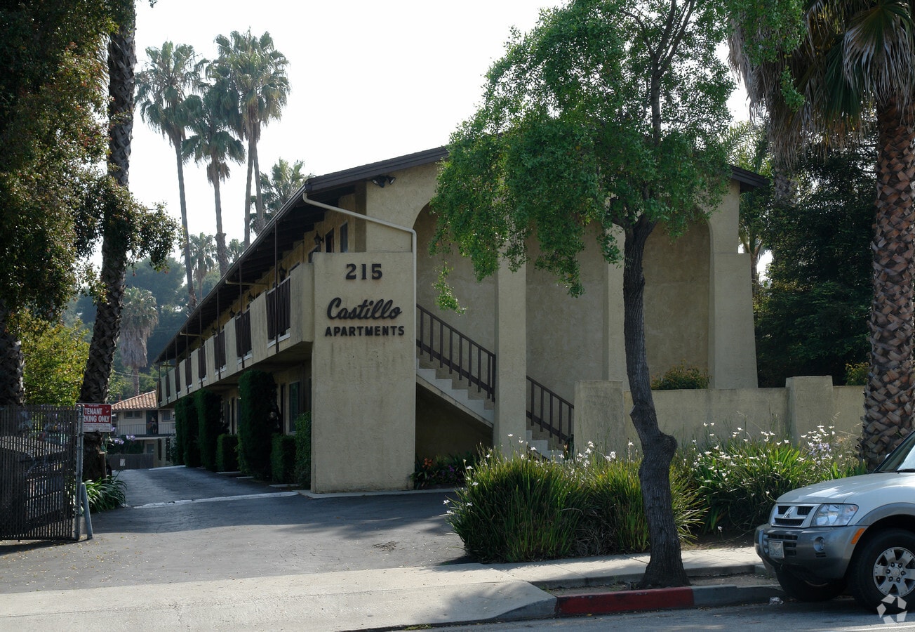 Castillo Apartments - Castillo Apartments
