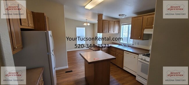 Photo - Irvington & Park - 4/2 baths with AC