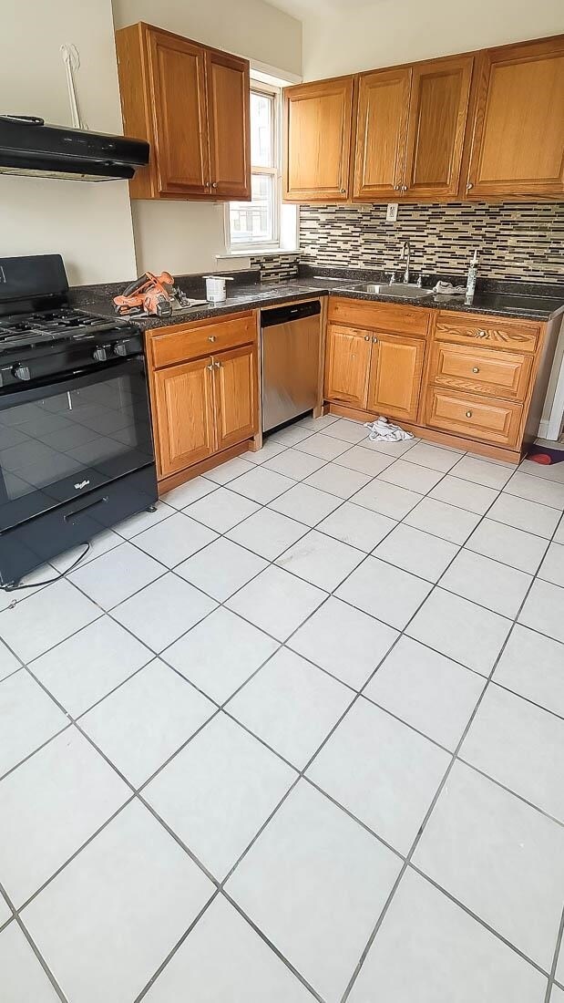 Building Photo - 127 Mallory Ave Unit FLR 2