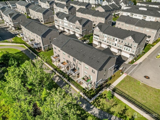 6 Coogan Ct