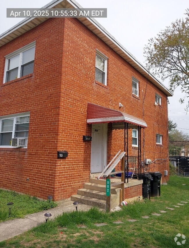 Building Photo - 902 7th St Unit 0.5 Rental