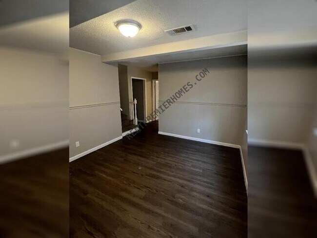Photo - 7012 Comanche Dr
