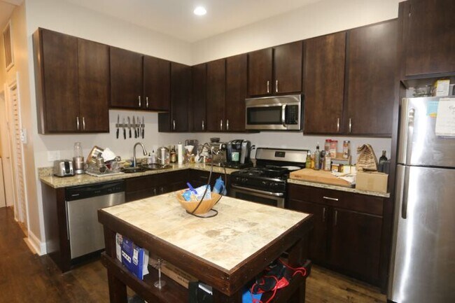 4849 N Seeley Ave Unit 2