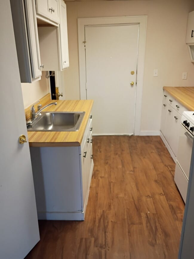 Photo - 118 N Riverview Dr Unit Apt 3