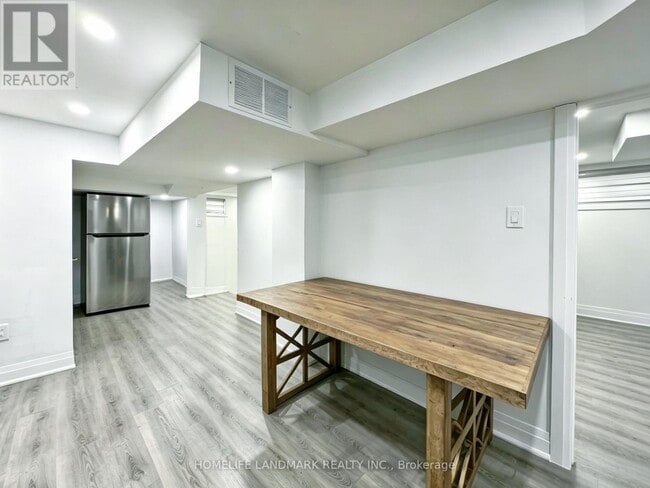 Photo - 181 Maple Ave