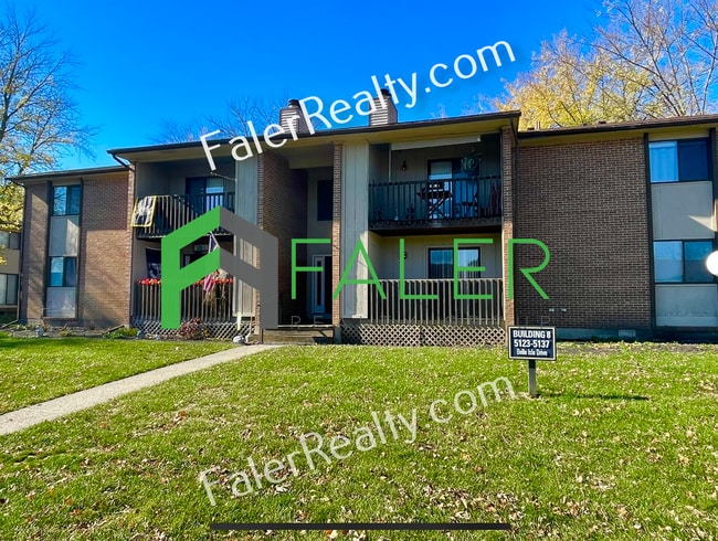 Building Photo - Spacious Ground Floor Condo with Patio