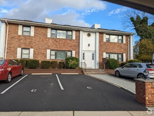 Building Photo - 21 Ralph Ave Unit FC99 Rental