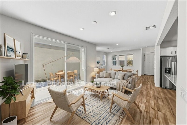 Photo - 112 Seahorse St