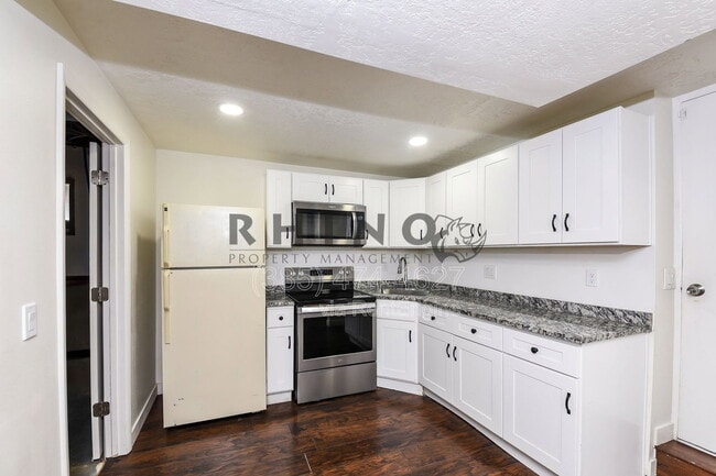 Photo - 983 E Dry Gulch Cir
