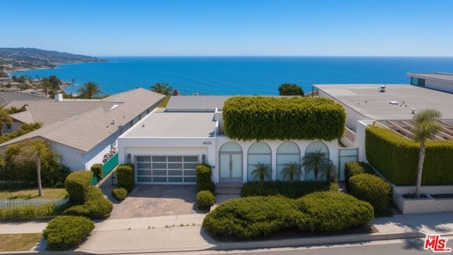 Building Photo - 18222 Coastline Dr