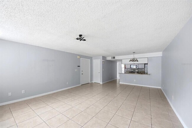 Photo - 2723 N Poinciana Blvd Unidad 153