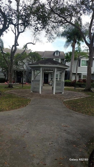 Photo - 14631 SW 122nd Pl