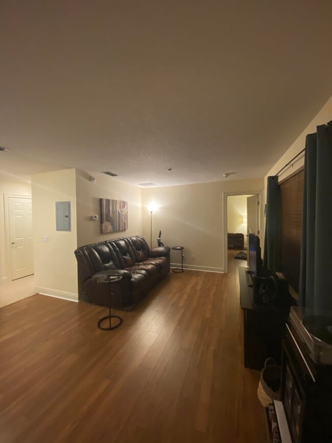 Family room - 2892 Lincroft Ave Apartments Unit Baldwin Park lakefront