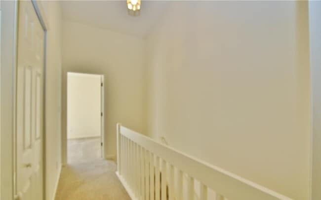 18 Tannenbaum Circle