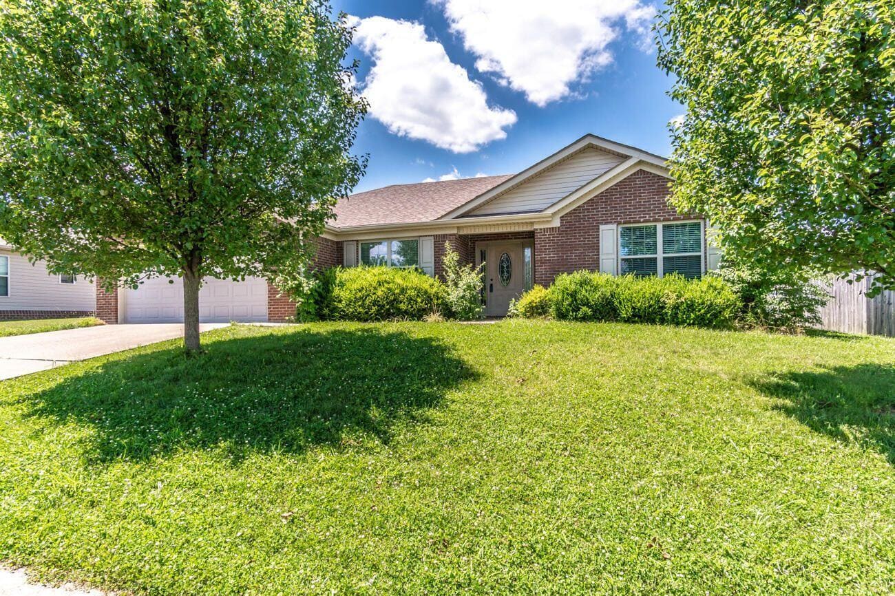 Photo - 272 Bryson Way