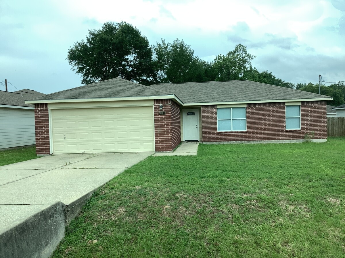Photo - 16365 Hidden River Ct Casa