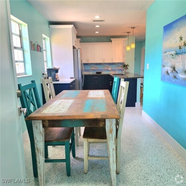 Building Photo - 9949 Birr St Rental