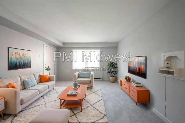 Photo - 3725 N Sherman Dr Unit 7