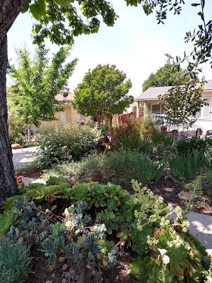 Building Photo - 6943 Balcom Ave