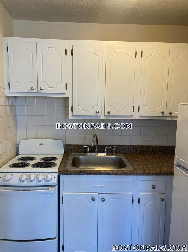 Building Photo - 1315 Commonwealth Ave Unit 307 Rental