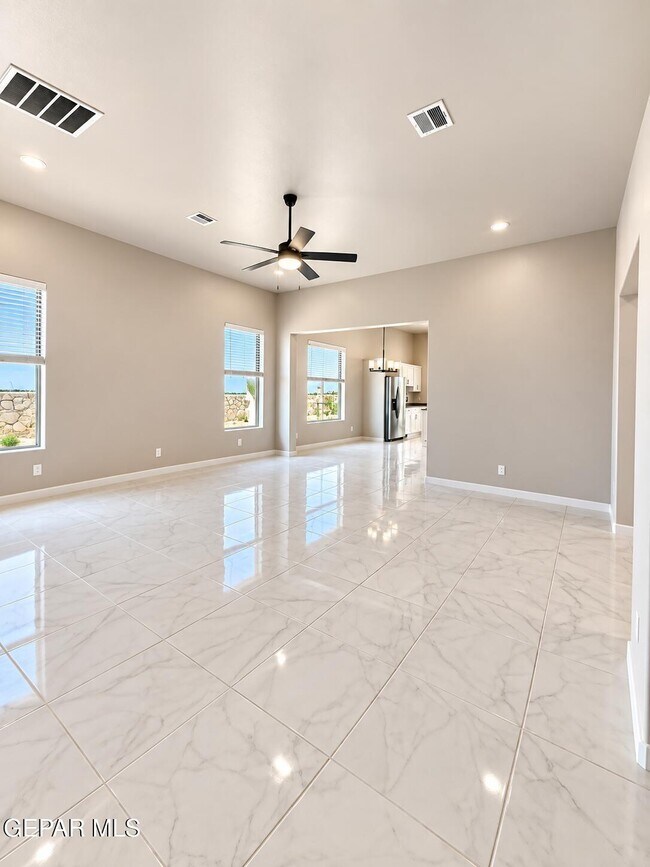 Photo - 12633 Middlesbrough Ave