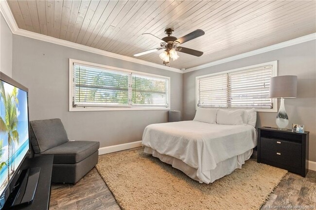 Building Photo - 530 S Manor Dr