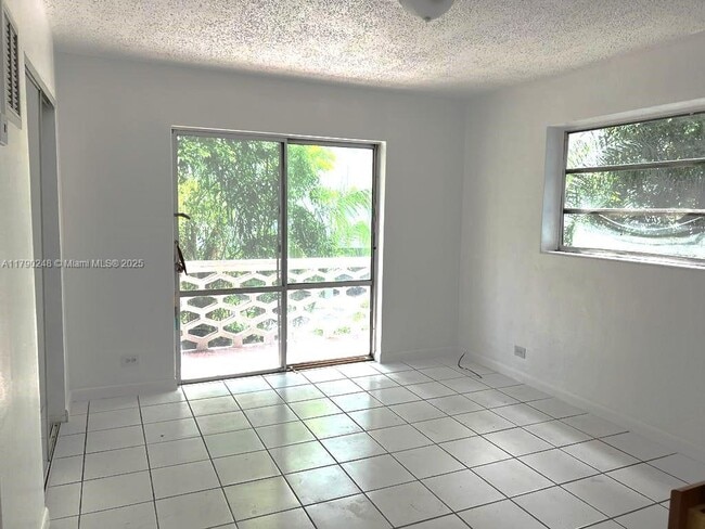 Photo - 1610 NW N River Dr Condo Unit 207