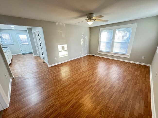 Photo - Fully Renovated 3bd/2ba House on Private L...