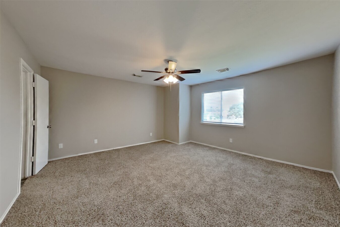 Photo - 17303 Davenway Dr