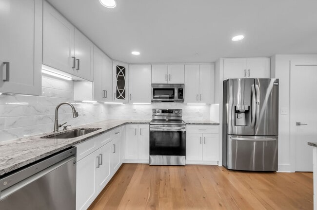 Photo - 6666 Brookmont Ter Unit 707