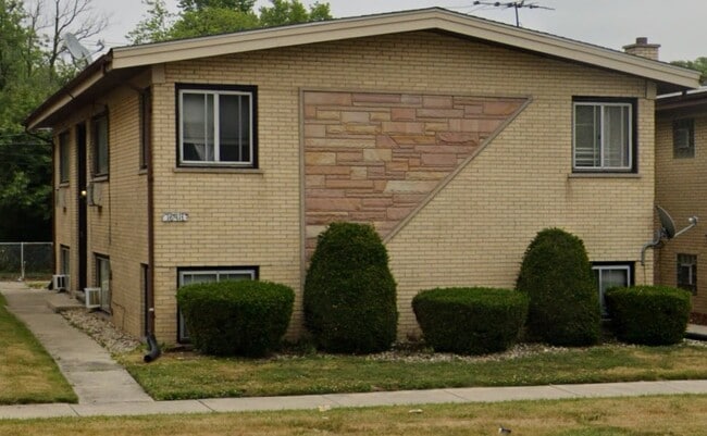 Photo - 18411 Torrence Ave Unit 1