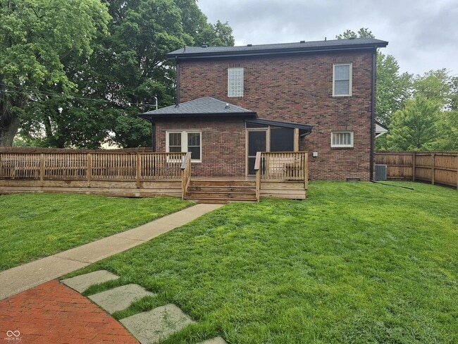 Photo - 1836 New St