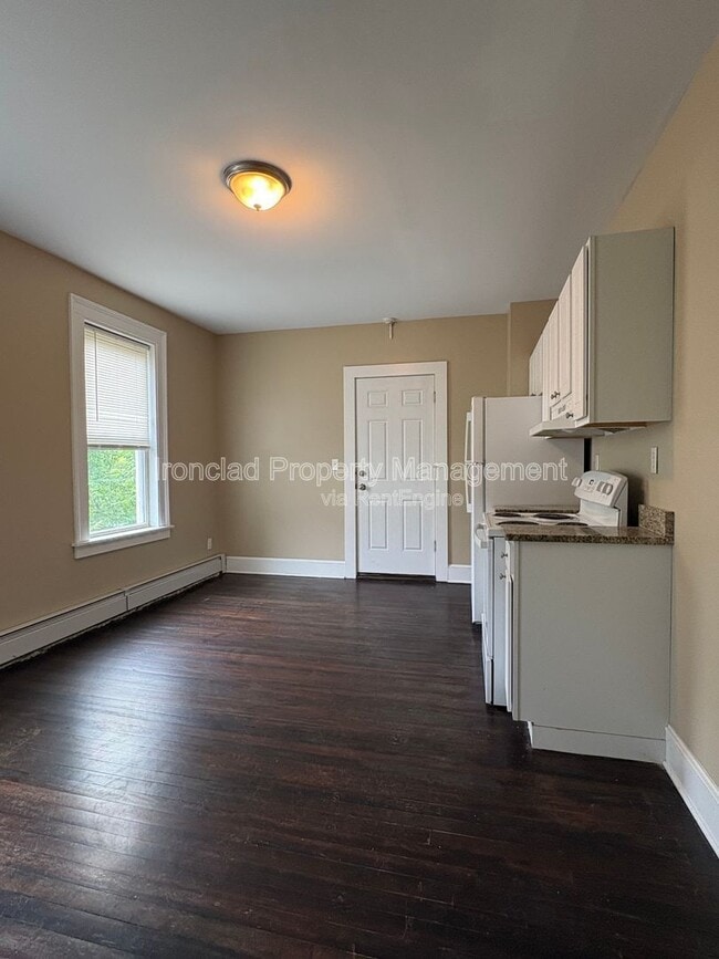 Photo - 24 Oak St Unit 2