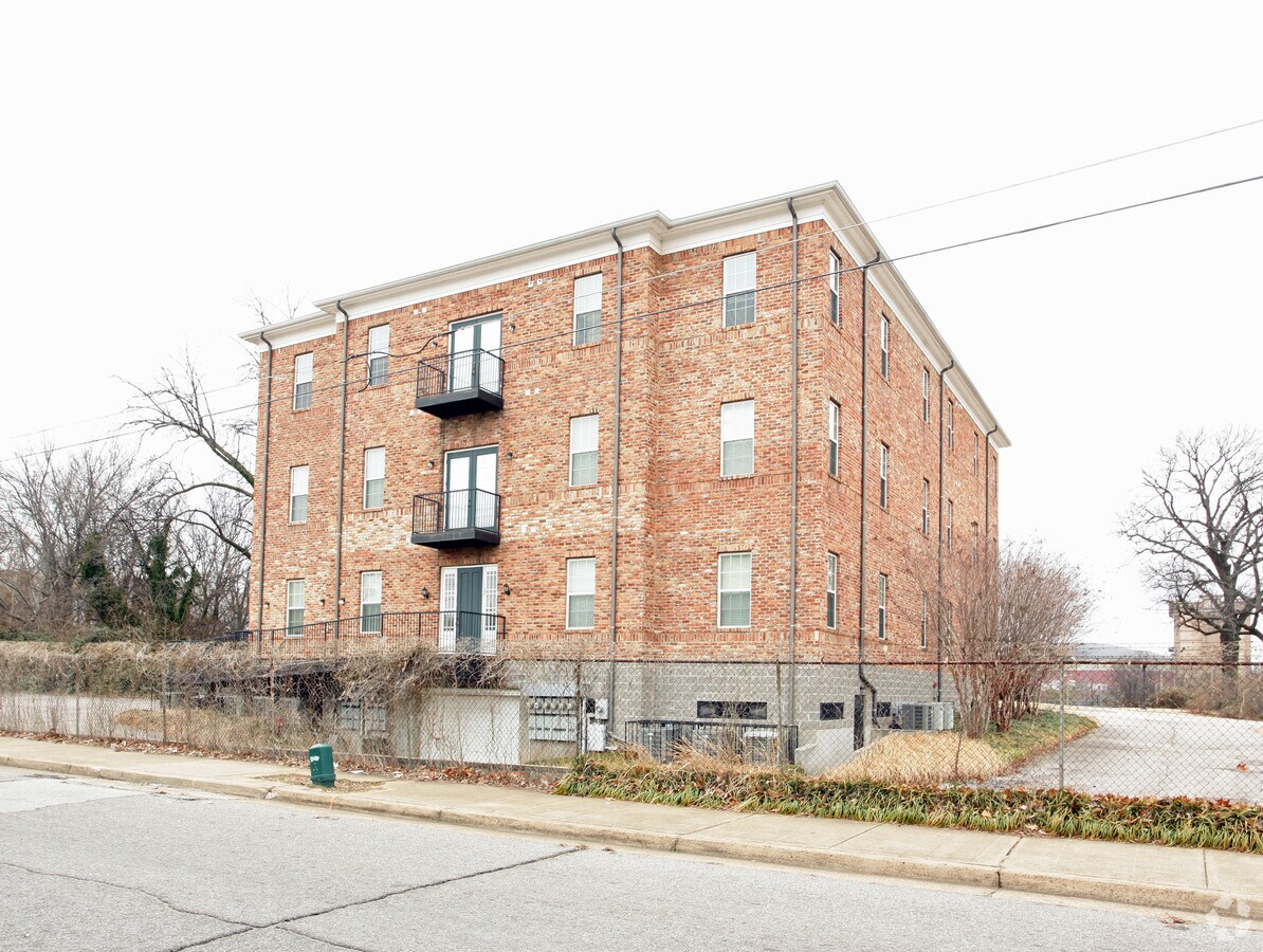 Photo - 553 Beale St