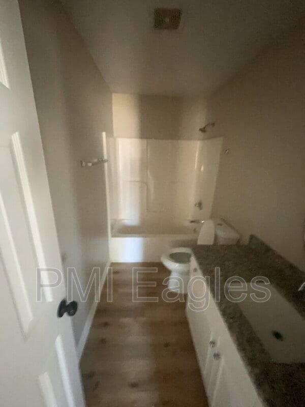 Photo - 940 Granny White Rd