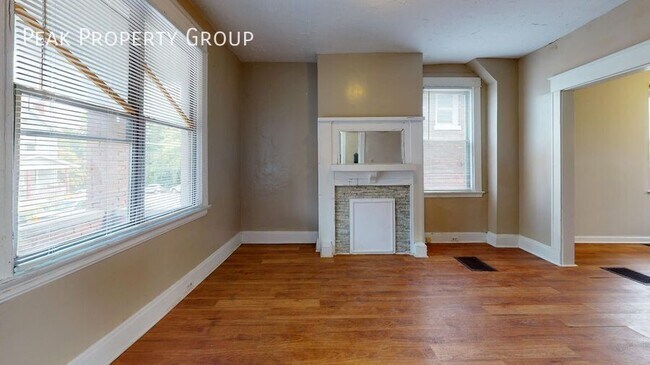 Photo - 2305 Rohs St