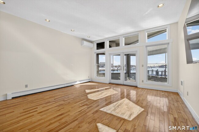 Photo - 49 Steamboat Wharf Unit 49