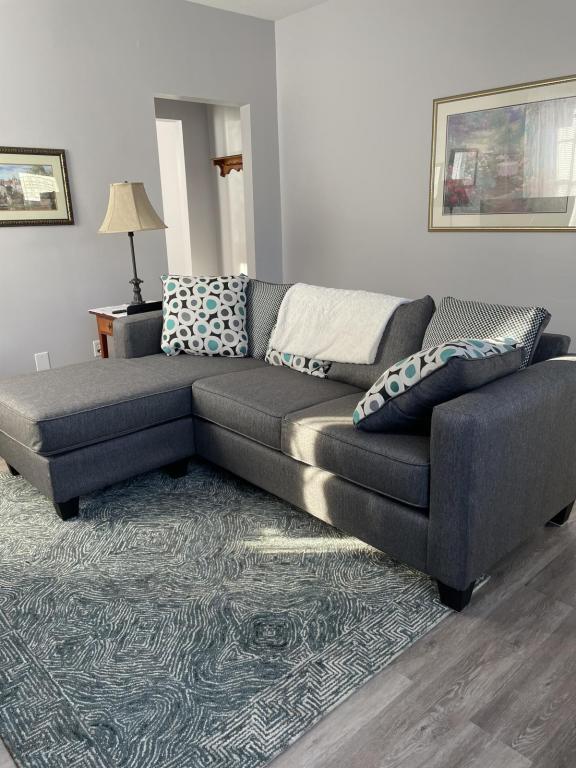 Photo - 877 Heyl Ave