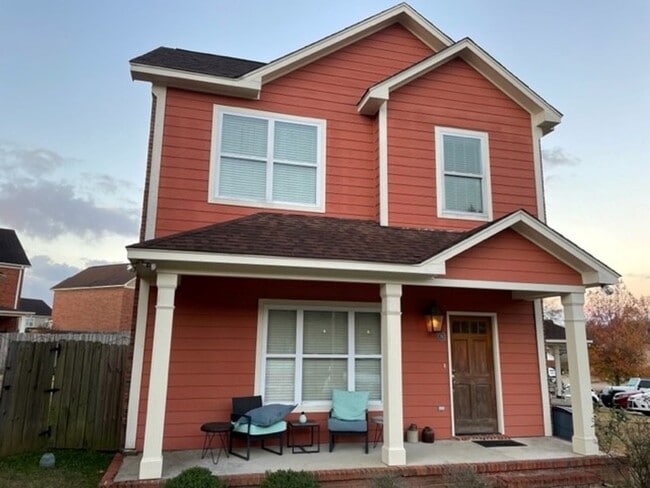 Building Photo - 3BR/2.5BA Home