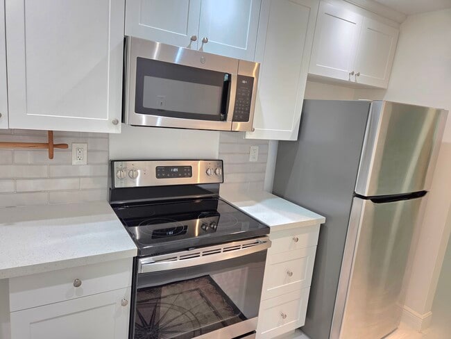 Newer Appliances - 1971 SE 5th Ct Unit #105E