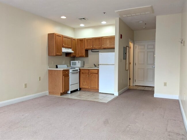 Building Photo - 22 Pearl St Unit 3 Rental