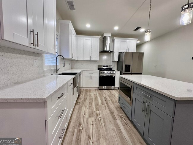 Photo - 942 Parsons St SW